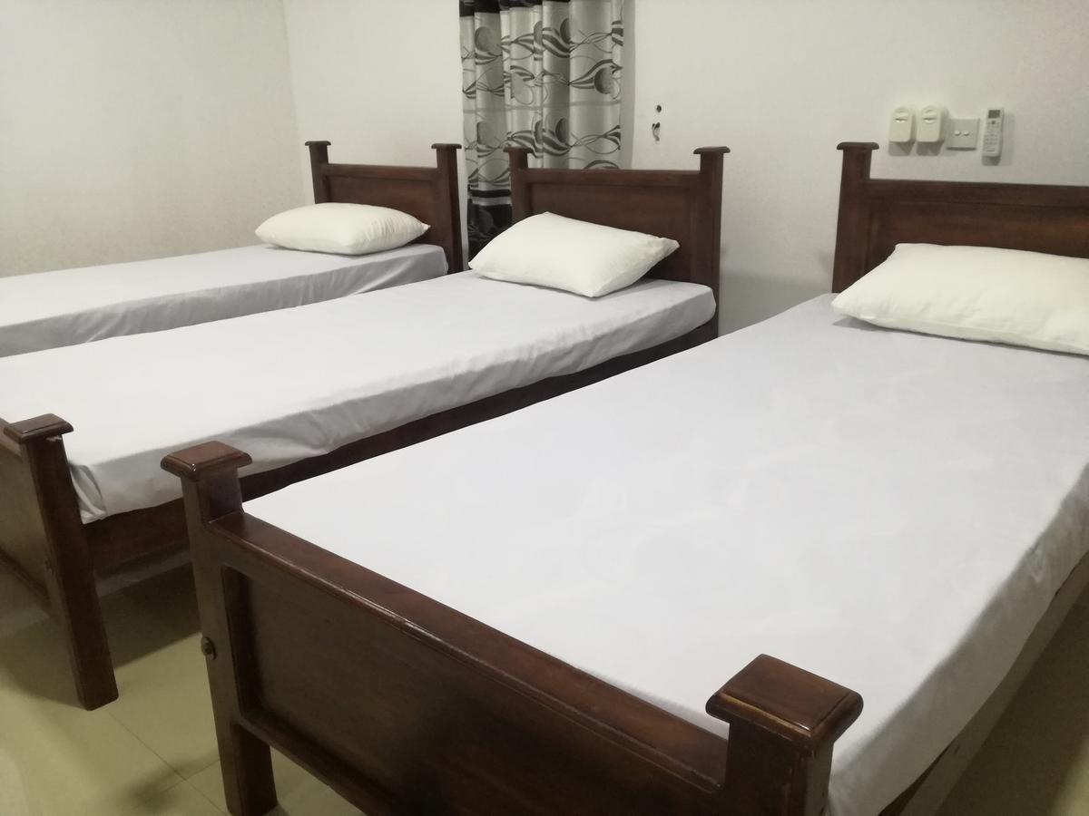 Deshani Holiday Inn Dambulla Exterior foto